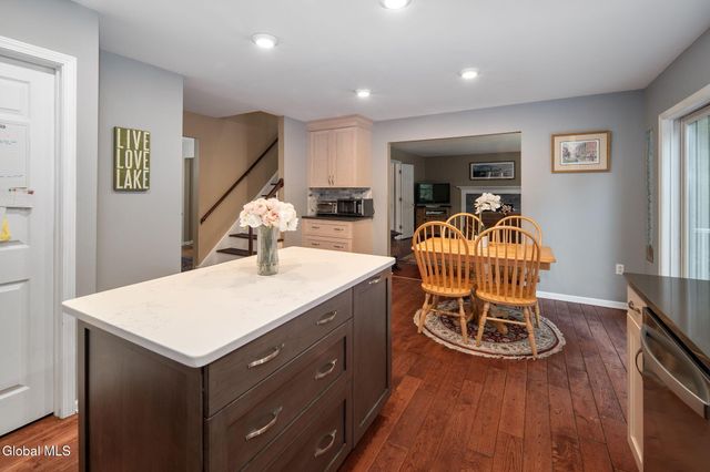 12 Flying Dutchman Way, Saratoga Springs, NY 12866