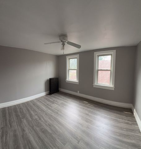 7621 S Saint Lawrence Avenue, Chicago, IL 60619