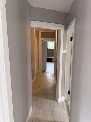 7621 S Saint Lawrence Avenue, Chicago, IL 60619