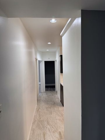 7621 S Saint Lawrence Avenue, Chicago, IL 60619