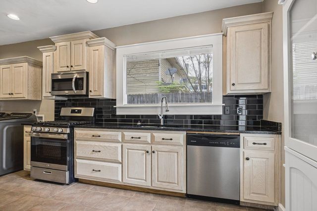 230 GARLAND ST, Memphis, TN 38104