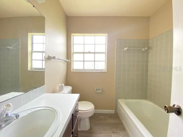 1010 GRIFFIN ROAD, Leesburg, FL 34748