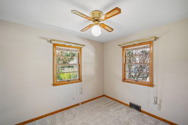 4128 E 7th Street, Des Moines, IA 50313