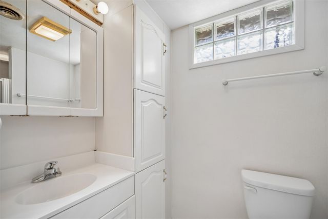 4128 E 7th Street, Des Moines, IA 50313
