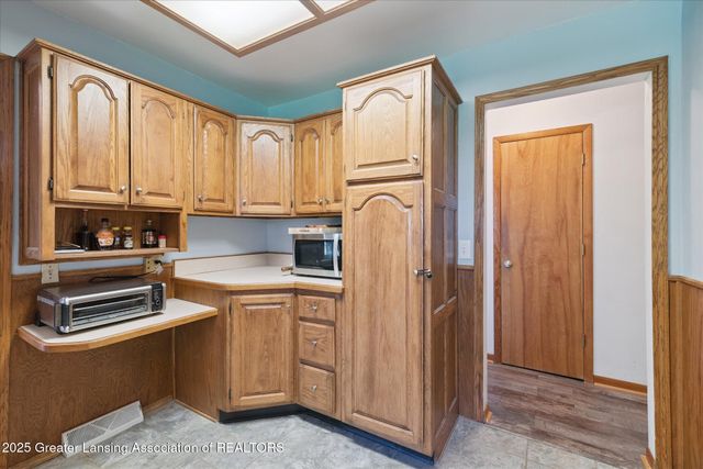 15364 Wright Road, Grand Ledge, MI 48837