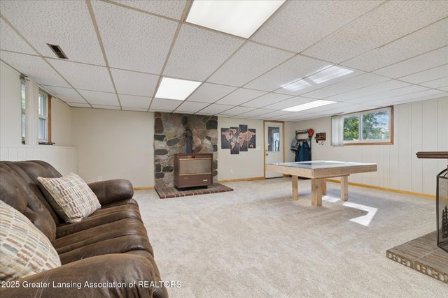 15364 Wright Road, Grand Ledge, MI 48837