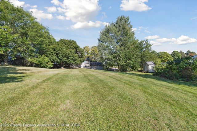 15364 Wright Road, Grand Ledge, MI 48837