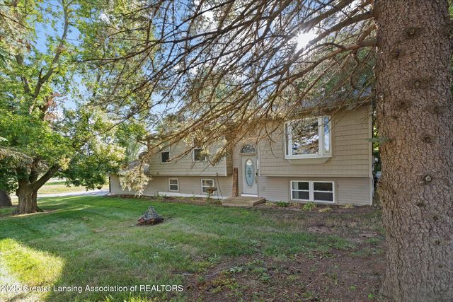 15364 Wright Road, Grand Ledge, MI 48837