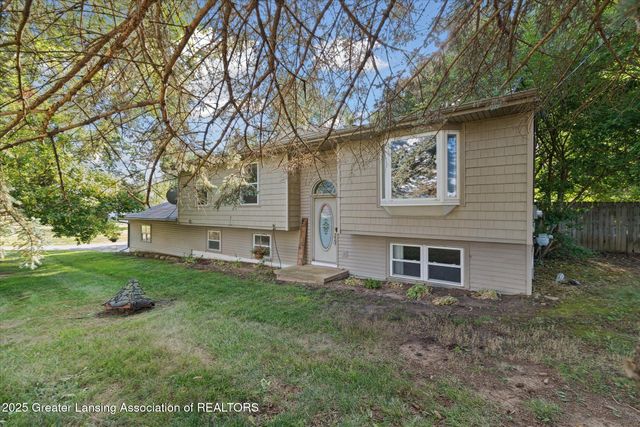 15364 Wright Road, Grand Ledge, MI 48837