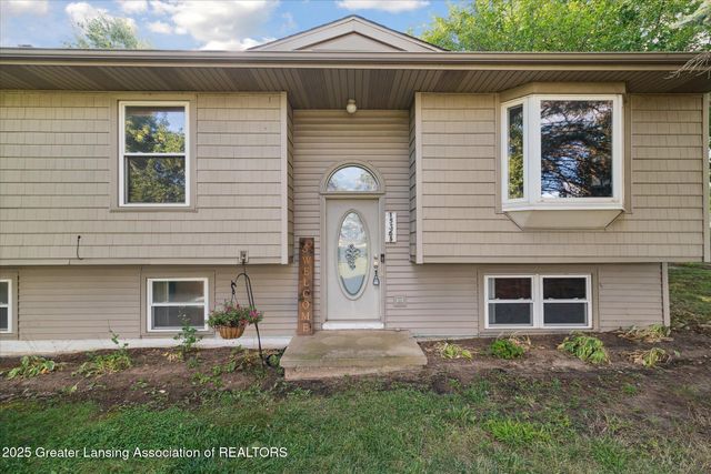 15364 Wright Road, Grand Ledge, MI 48837