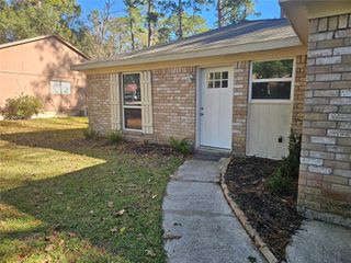 105 E Wavy Oak Circle, The Woodlands, TX 77381