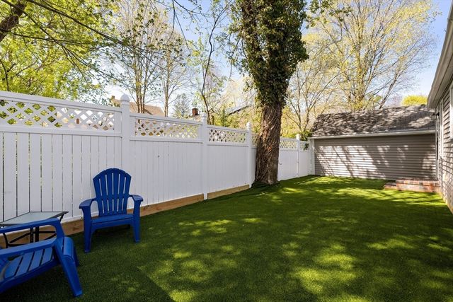 7 Platts Street, Holbrook, MA 02343