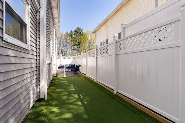 7 Platts Street, Holbrook, MA 02343