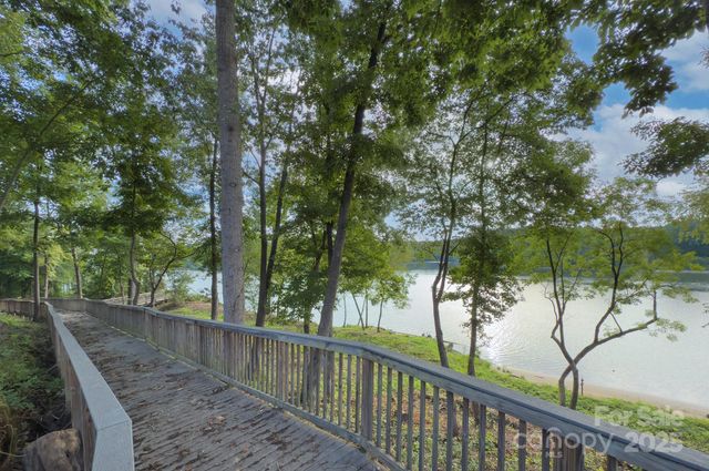 200 Park View Drive, Belmont, NC 28012