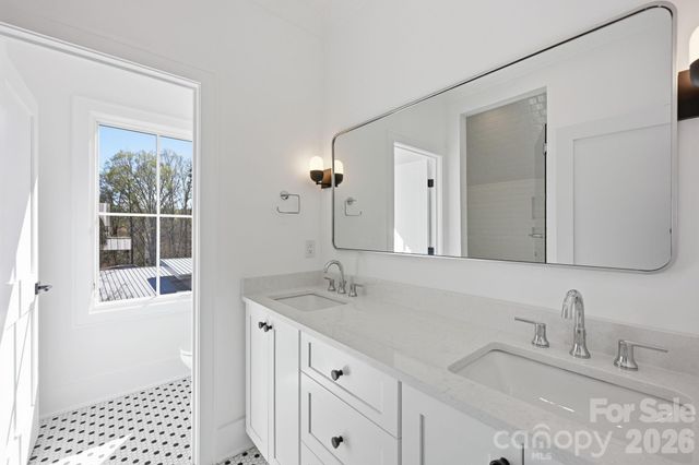 612 Walnut Street, Davidson, NC 28036