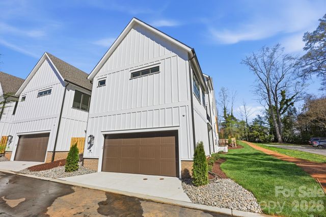 612 Walnut Street, Davidson, NC 28036