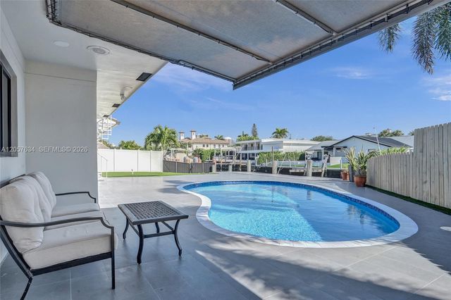 3010 NE 46th St, Fort Lauderdale, FL 33308