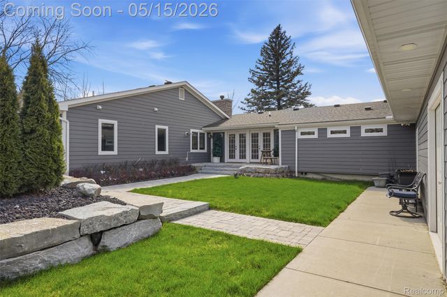 26300 Johns Road, Lyon Charter Township, MI 48178