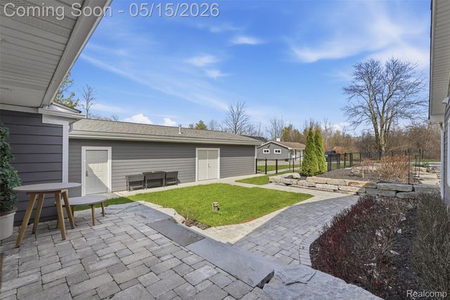 26300 Johns Road, Lyon Charter Township, MI 48178