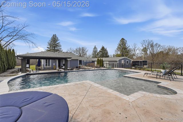 26300 Johns Road, Lyon Charter Township, MI 48178