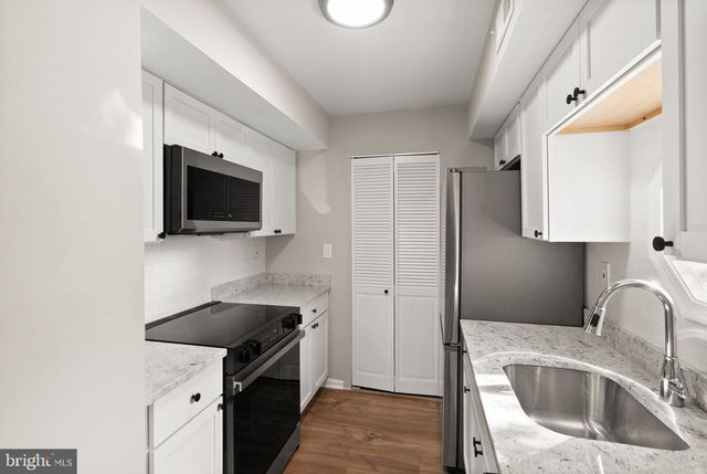 2592-G S ARLINGTON MILL DR #7, Arlington, VA 22206