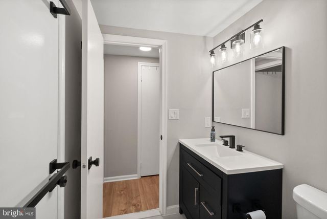 2592-G S ARLINGTON MILL DR #7, Arlington, VA 22206