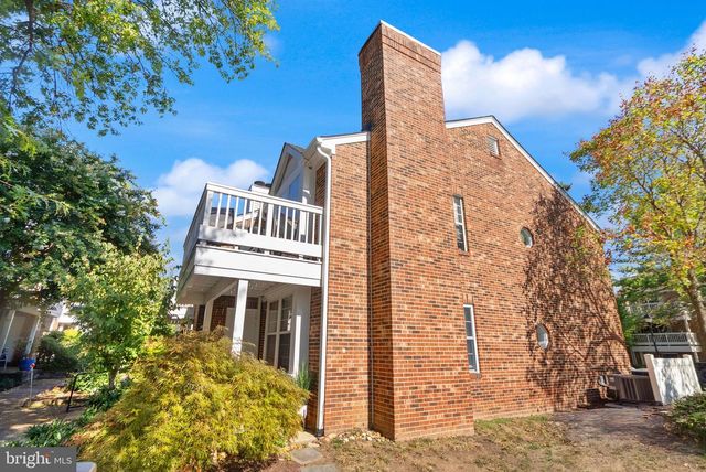 2592-G S ARLINGTON MILL DR #7, Arlington, VA 22206