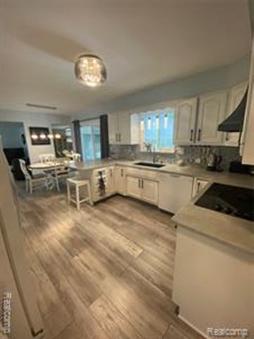 2194 Belle Meade Drive, Davison, MI 48423