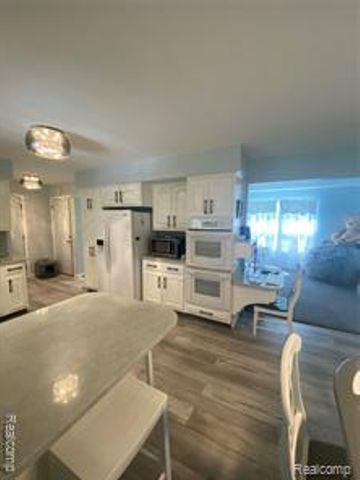 2194 Belle Meade Drive, Davison, MI 48423