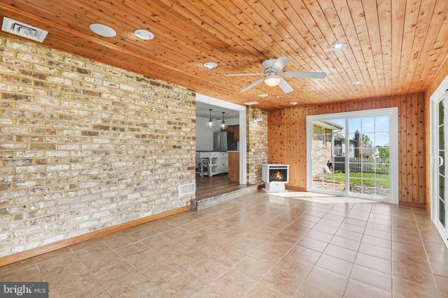 13 EWELL DR, East Berlin, PA 17316