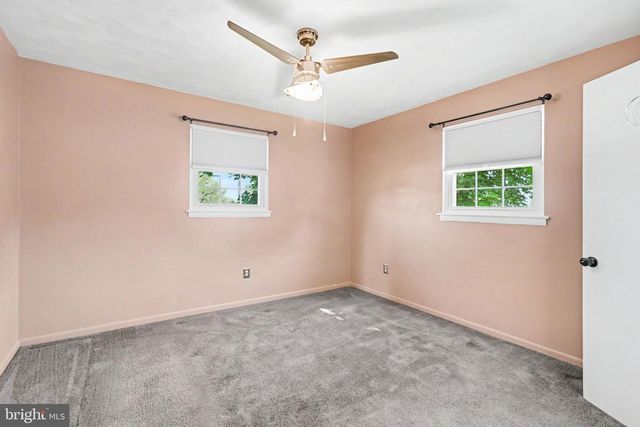 13 EWELL DR, East Berlin, PA 17316