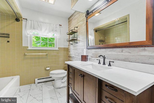 13 EWELL DR, East Berlin, PA 17316