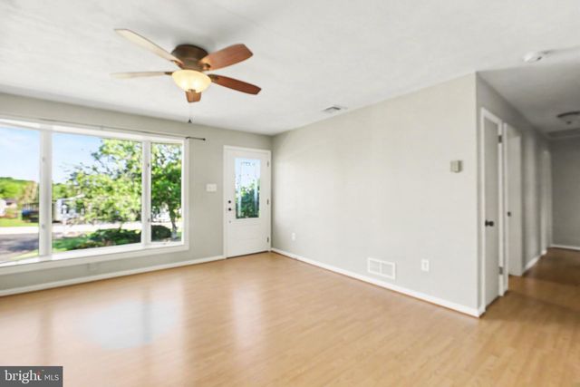 13 EWELL DR, East Berlin, PA 17316