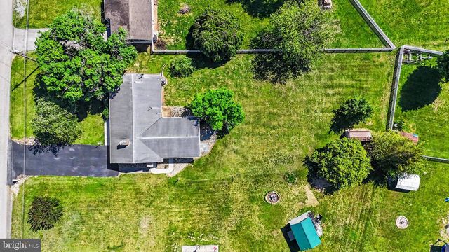 13 EWELL DR, East Berlin, PA 17316