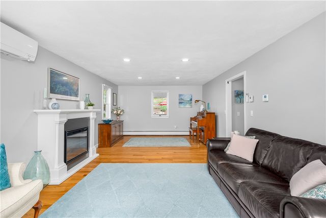 17 Will Croft Street, Cumberland, RI 02864
