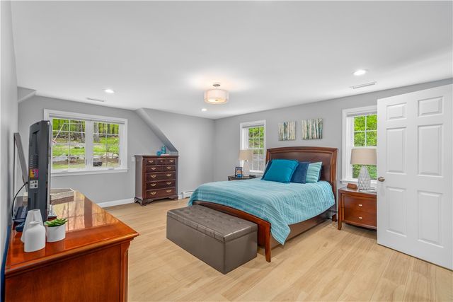 17 Will Croft Street, Cumberland, RI 02864