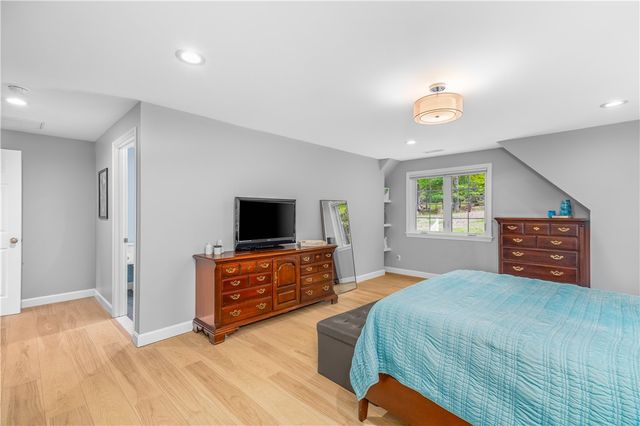 17 Will Croft Street, Cumberland, RI 02864
