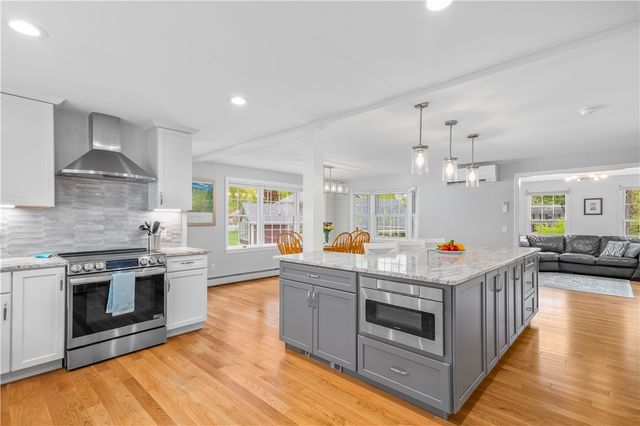 17 Will Croft Street, Cumberland, RI 02864