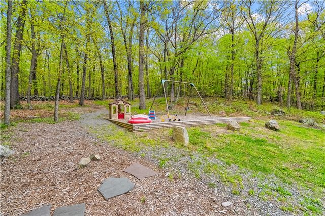 17 Will Croft Street, Cumberland, RI 02864