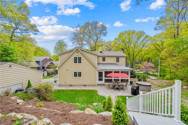 17 Will Croft Street, Cumberland, RI 02864