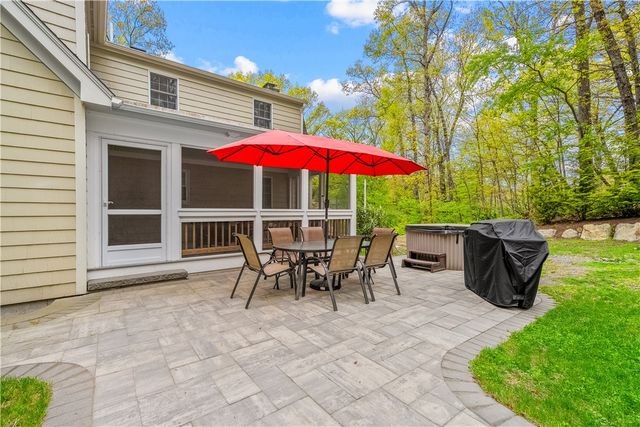 17 Will Croft Street, Cumberland, RI 02864