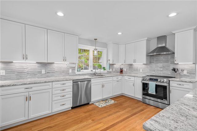 17 Will Croft Street, Cumberland, RI 02864