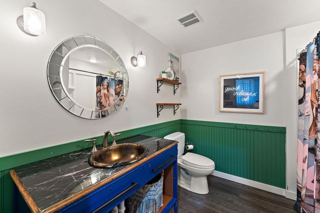 8116 Clifford Circle, Inver Grove Heights, MN 55076