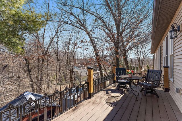 8116 Clifford Circle, Inver Grove Heights, MN 55076