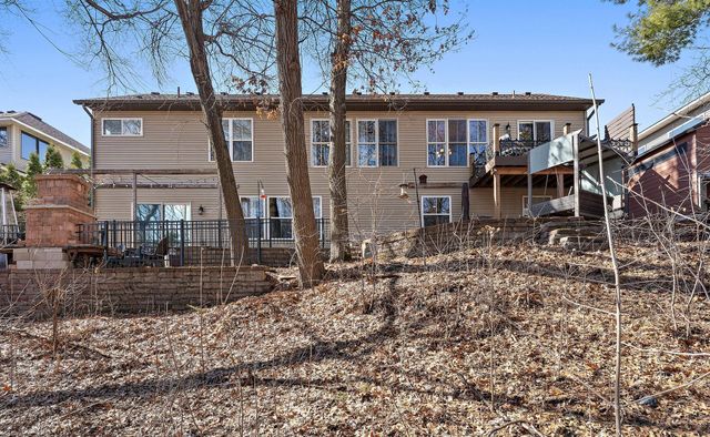 8116 Clifford Circle, Inver Grove Heights, MN 55076