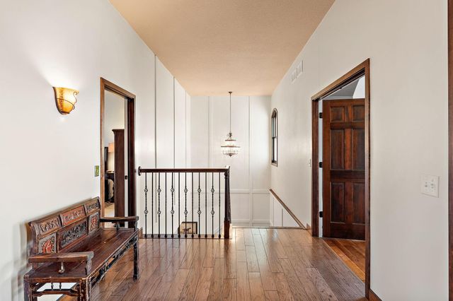 8116 Clifford Circle, Inver Grove Heights, MN 55076