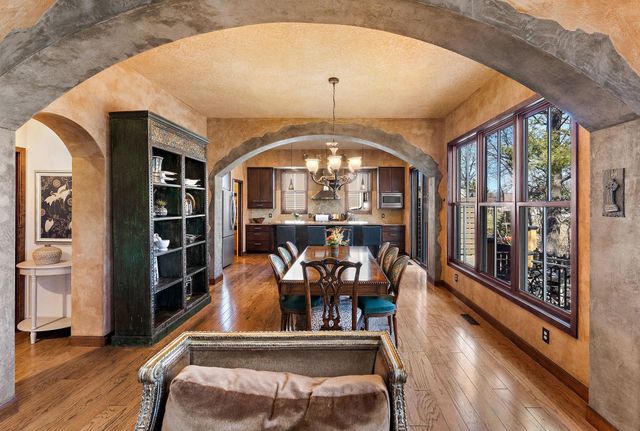 8116 Clifford Circle, Inver Grove Heights, MN 55076