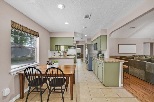 15607 Artoys Drive, Tomball, TX 77377