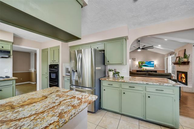 15607 Artoys Drive, Tomball, TX 77377