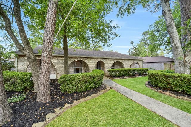 15607 Artoys Drive, Tomball, TX 77377